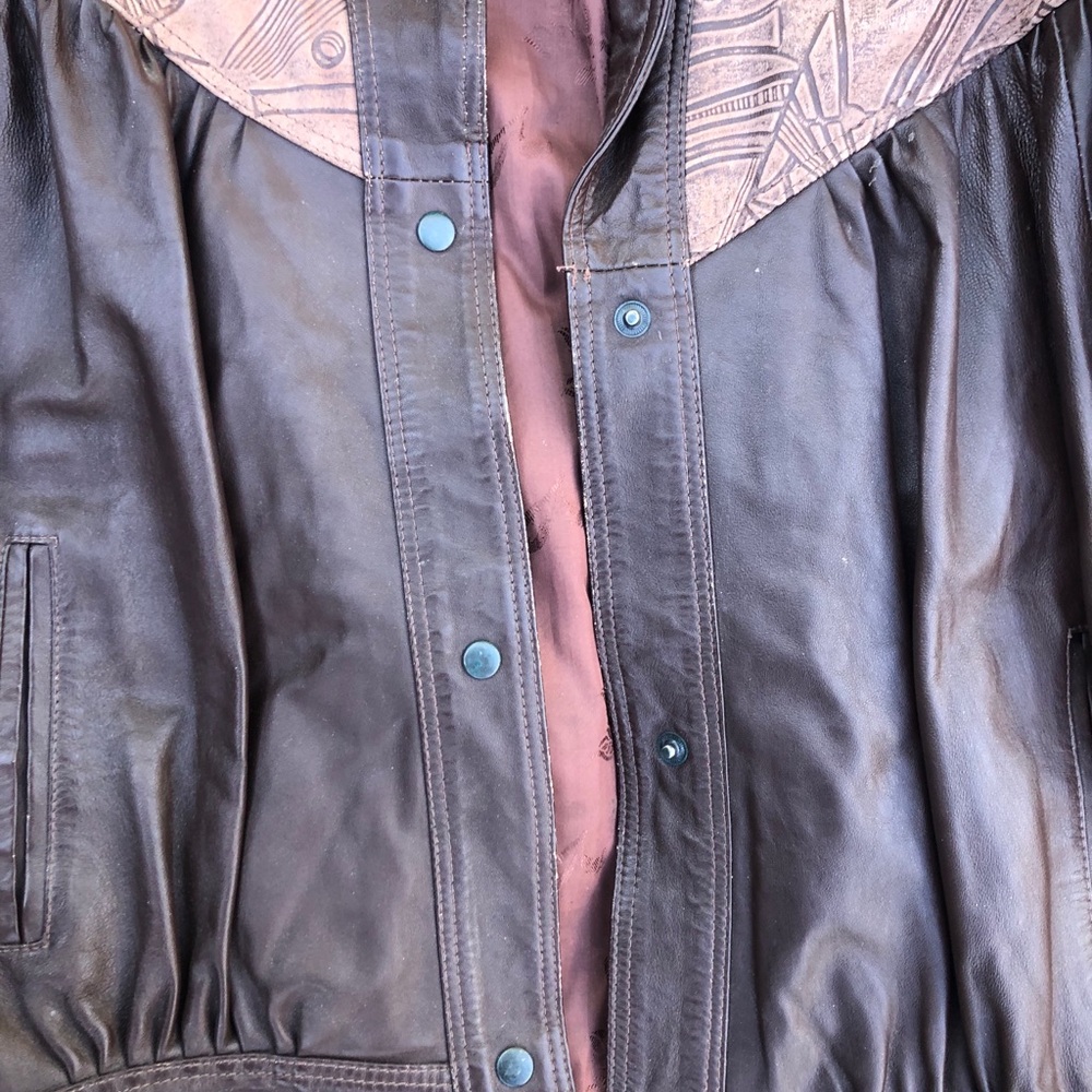 Vintage brown men’s leather jacket . - Picture 4 of 6
